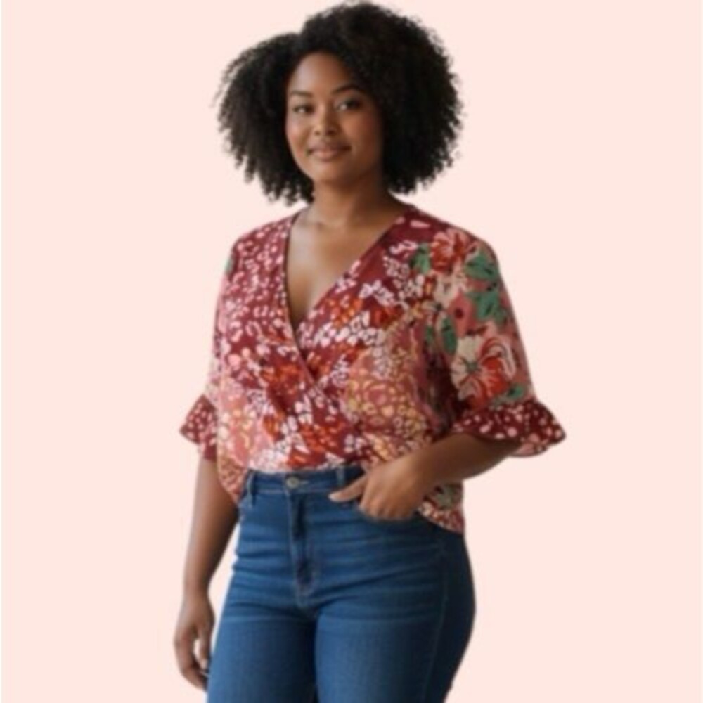 Umgee NWOT womens oversized flutter sleeve blouse sz M party summer cottagecore